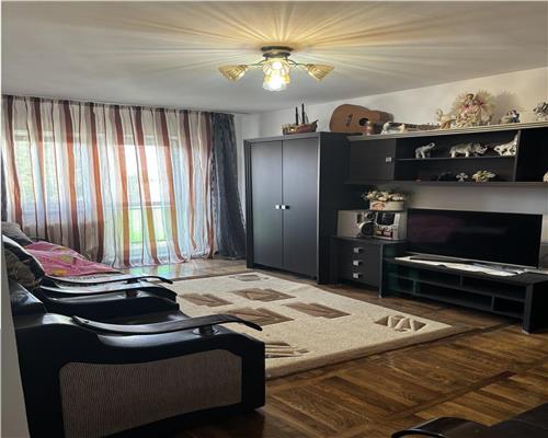 Apartament 4 camere, C.R.Vivu